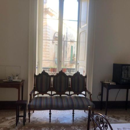 Palazzo Bernardini Suites Lecce Exterior foto